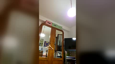 Snapshot of rizzo1980682473 chatting on 06-18-26, 12:00 rizzo1980682473 online show from 06-18-26, 12:00