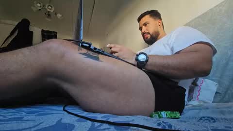 Snapshot of rj021boy chatting on 01-06-26, 02:43 Brunno online show from 01-06-26, 02:43