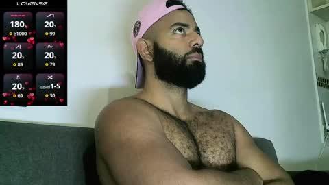 Snapshot of roa32sebas chatting on 05-05-26, 03:31 SebasRoa online show from 05-05-26, 03:31