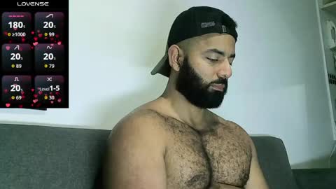 Snapshot of roa32sebas chatting on 05-16-26, 08:29 SebasRoa online show from 05-16-26, 08:29
