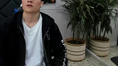 Roan Birkin online show from 03-25-26, 07:42