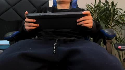 Roan Birkin online show from 03-31-26, 07:25