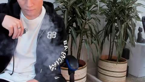 Roan Birkin online show from 04-30-26, 07:42