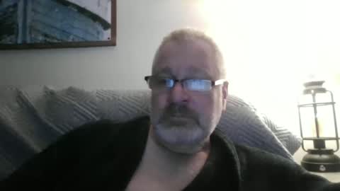 Snapshot of rob872217 chatting on 10-04-25, 10:35 rob872217 online show from 10-04-25, 10:35