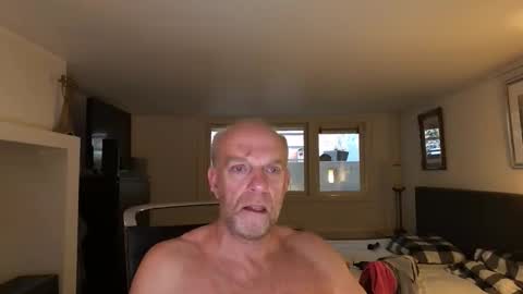 Snapshot of robbertnl chatting on 02-02-26, 01:10 robbertnl online show from 02-02-26, 01:10