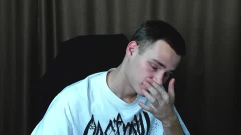 robert10211 online show from 09-17-25, 07:37