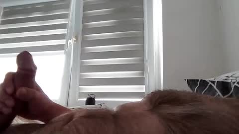 robert304775 online show from 04-12-26, 12:54