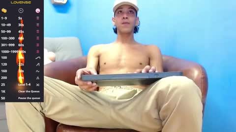 Snapshot of robert_kingg chatting on 10-06-25, 07:22 robert_kingg online show from 10-06-25, 07:22