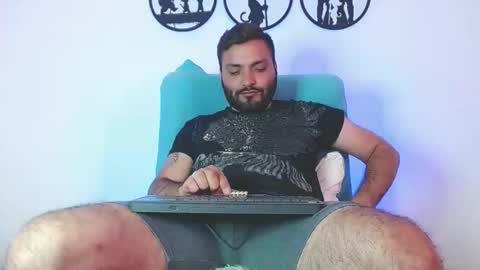 Stiven - online show from 11-25-25, 03:12