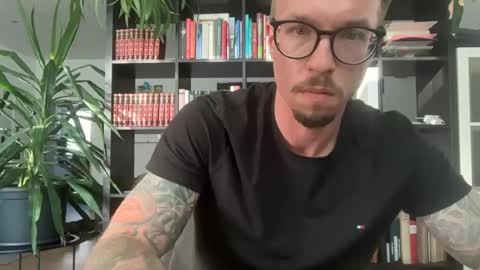 Snapshot of robert_x666 chatting on 06-19-26, 05:39 robert_x666 online show from 06-19-26, 05:39