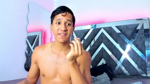 Robert Miller And Mael Thompson  online show from 12-10-24, 06:54