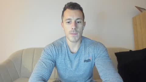 Snapshot of roberto4ever chatting on 12-05-24, 05:06 roberto4ever online show from 12-05-24, 05:06