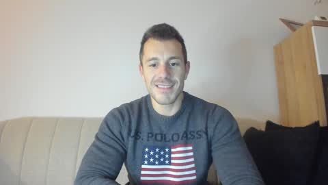 Snapshot of roberto4ever chatting on 12-09-24, 03:54 roberto4ever online show from 12-09-24, 03:54