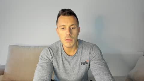 Snapshot of roberto4ever chatting on 01-11-25, 01:53 roberto4ever online show from 01-11-25, 01:53