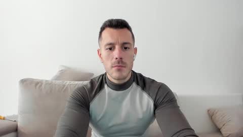Snapshot of roberto4ever chatting on 02-18-25, 12:28 roberto4ever online show from 02-18-25, 12:28