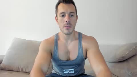 Snapshot of roberto4ever chatting on 10-16-25, 08:48 roberto4ever online show from 10-16-25, 08:48