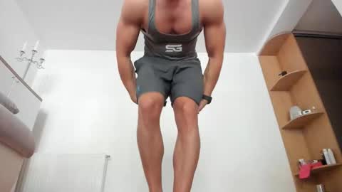 Snapshot of roberto4ever chatting on 10-23-25, 12:59 roberto4ever online show from 10-23-25, 12:59