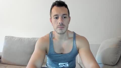 Snapshot of roberto4ever chatting on 11-02-25, 05:54 roberto4ever online show from 11-02-25, 05:54