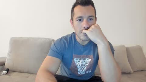 Snapshot of roberto4ever chatting on 11-08-25, 05:51 roberto4ever online show from 11-08-25, 05:51