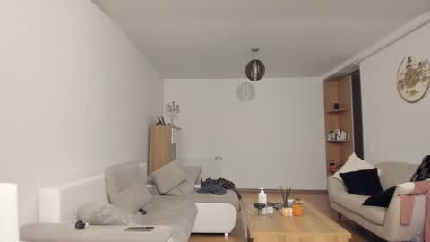 Snapshot of roberto4ever chatting on 11-12-25, 06:03 roberto4ever online show from 11-12-25, 06:03