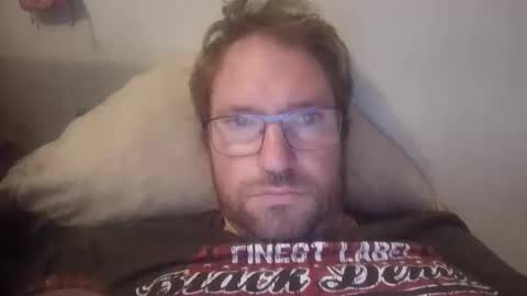 robinouhot online show from 11-18-25, 02:06