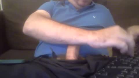 Snapshot of robmutant chatting on 02-15-26, 05:59 robmutant online show from 02-15-26, 05:59