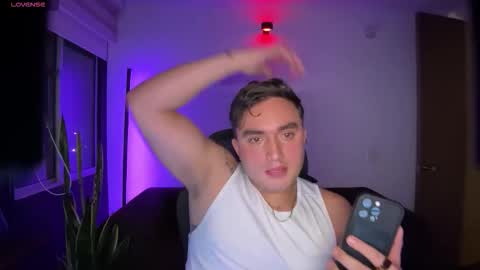 ROBYN online show from 01-17-26, 02:38