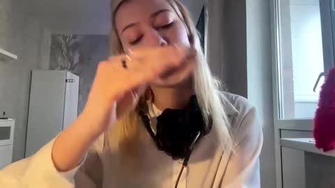 Anny online show from 02-11-26, 11:26