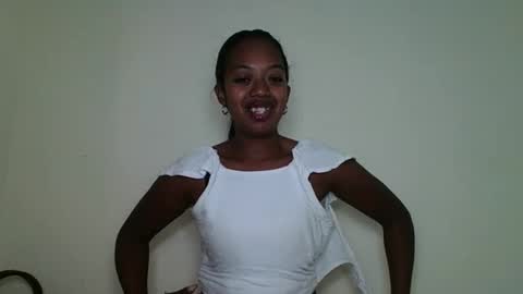Snapshot of rochellinah chatting on 05-09-26, 11:04 rochellinah online show from 05-09-26, 11:04