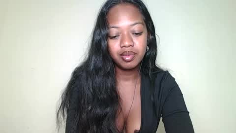 Snapshot of rochellinah chatting on 05-22-26, 12:33 rochellinah online show from 05-22-26, 12:33