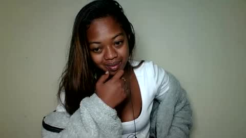 Snapshot of rochellinah chatting on 06-28-26, 08:59 rochellinah online show from 06-28-26, 08:59