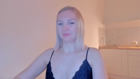 Snapshot of rock__baby chatting on 01-28-25, 09:08 rock__baby online show from 01-28-25, 09:08