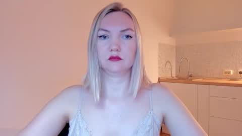 Snapshot of rock__baby chatting on 02-14-25, 09:53 rock__baby online show from 02-14-25, 09:53