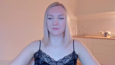 Snapshot of rock__baby chatting on 03-06-25, 10:26 rock__baby online show from 03-06-25, 10:26