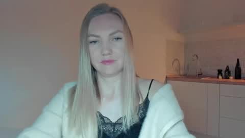 Snapshot of rock__baby chatting on 05-17-26, 04:43 rock__baby online show from 05-17-26, 04:43