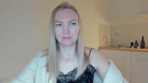Snapshot of rock__baby chatting on 05-23-26, 04:07 rock__baby online show from 05-23-26, 04:07