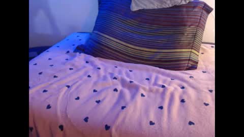 Snapshot of rocka_xx chatting on 01-04-25, 02:04 rocka xx online show from 01-04-25, 02:04