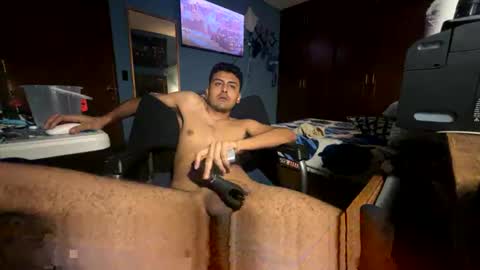 Snapshot of rockdrigo31 chatting on 11-18-25, 06:18 rockdrigo31 online show from 11-18-25, 06:18