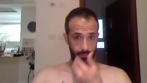 Snapshot of rockistman1 chatting on 05-16-26, 06:07 rockistman1 online show from 05-16-26, 06:07