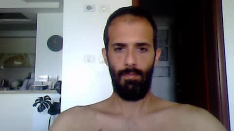 Snapshot of rockistman1 chatting on 06-07-26, 08:51 rockistman1 online show from 06-07-26, 08:51