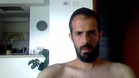 Snapshot of rockistman1 chatting on 06-15-26, 04:36 rockistman1 online show from 06-15-26, 04:36