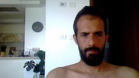 Snapshot of rockistman1 chatting on 06-18-26, 05:19 rockistman1 online show from 06-18-26, 05:19