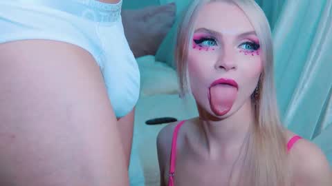 Lina and Den online show from 03-30-26, 06:36