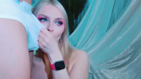 Lina and Den online show from 04-06-26, 06:36