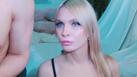 Snapshot of rockstarsgames chatting on 04-25-26, 01:41 Lina and Den online show from 04-25-26, 01:41