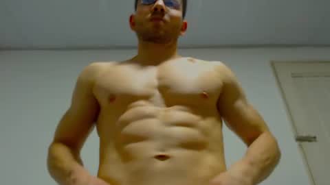 Snapshot of rocky_muscle chatting on 06-10-26, 12:33 rocky muscle online show from 06-10-26, 12:33