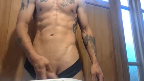 Snapshot of rockywetice chatting on 02-03-26, 10:53 Rockyice online show from 02-03-26, 10:53