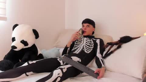 Snapshot of rockywood20cm chatting on 10-12-25, 09:47 RockyWood20CM online show from 10-12-25, 09:47