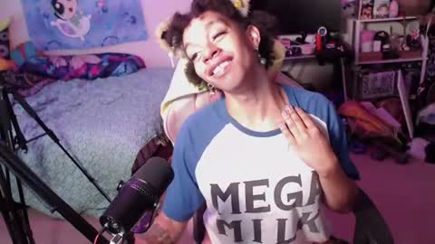 Roellii  Pinky online show from 07-22-26, 03:59