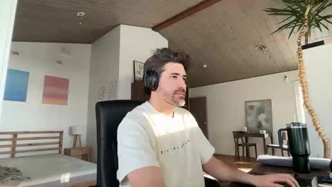 Roger Sterling online show from 02-18-26, 12:01